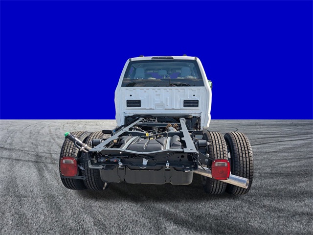 2026 Ford F-350 photo 4