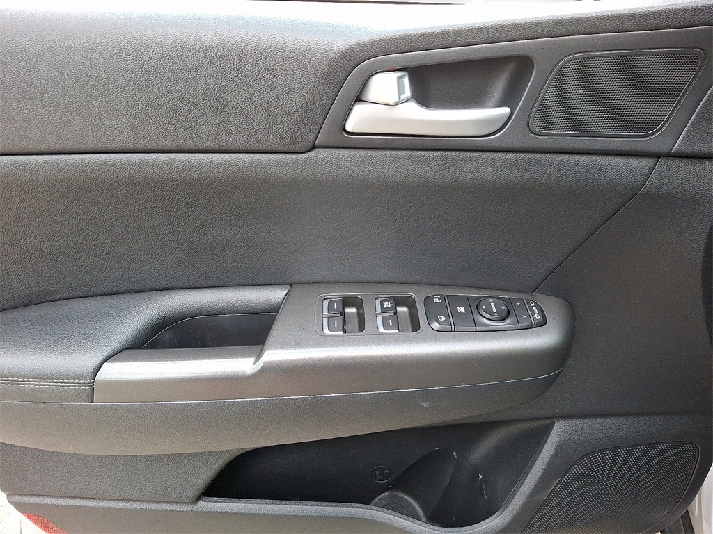 2020 Kia Sportage S photo 10