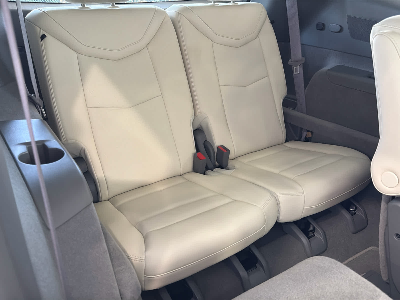 2025 Cadillac XT6 Premium Luxury photo 4