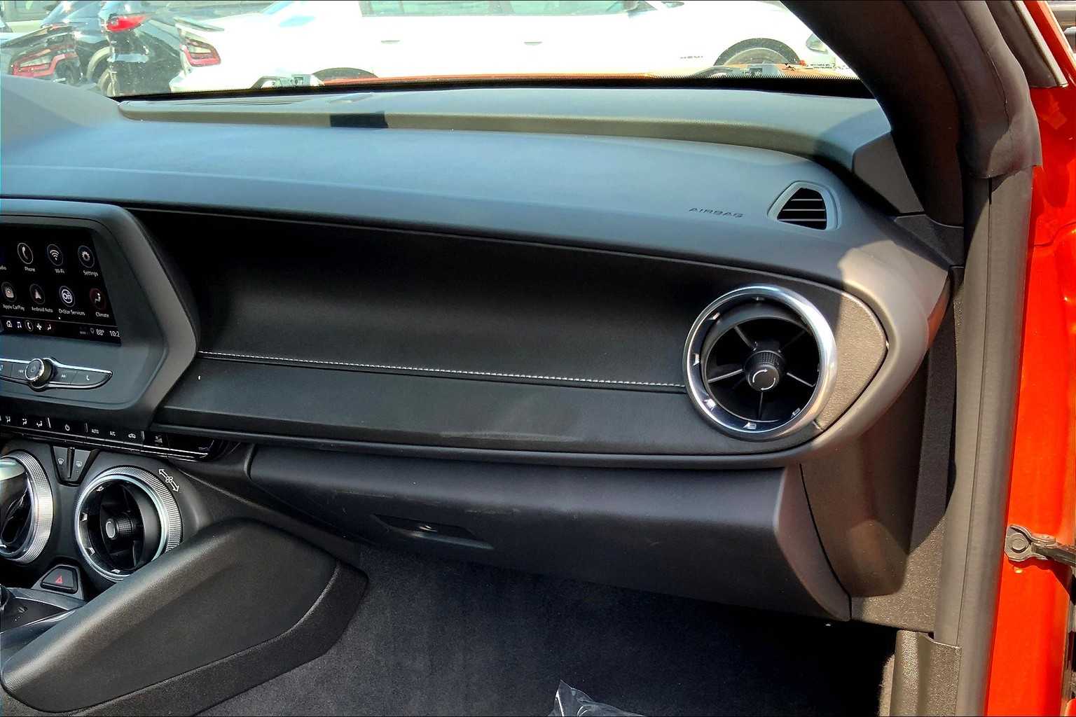 2023 Chevrolet Camaro 1LT photo 14