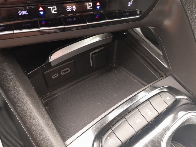 2022 Buick Envision Essence photo 25