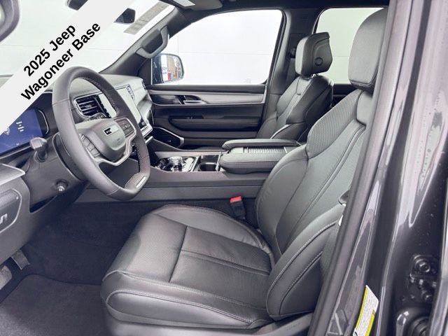 2025 Toyota RAV4 LE photo 18