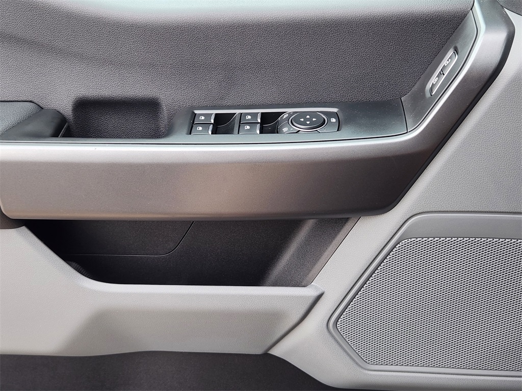 2026 Ford F-350 photo 18