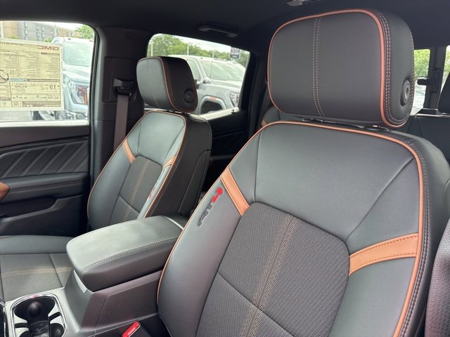 2025 Gmc Canyon AT4 photo 12