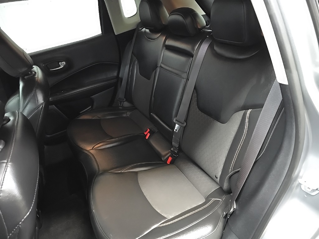 2019 Jeep Compass Latitude photo 31