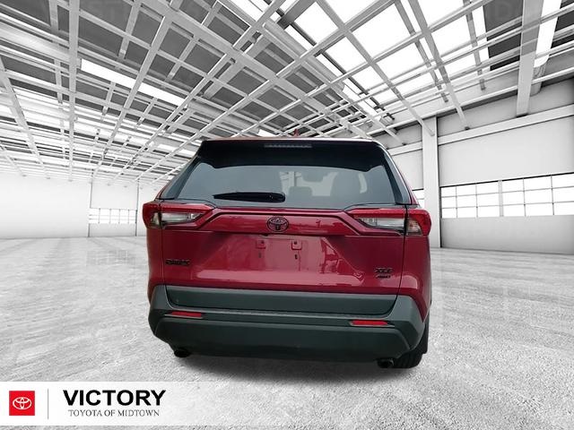 2023 Toyota RAV4 XLE Premium photo 4