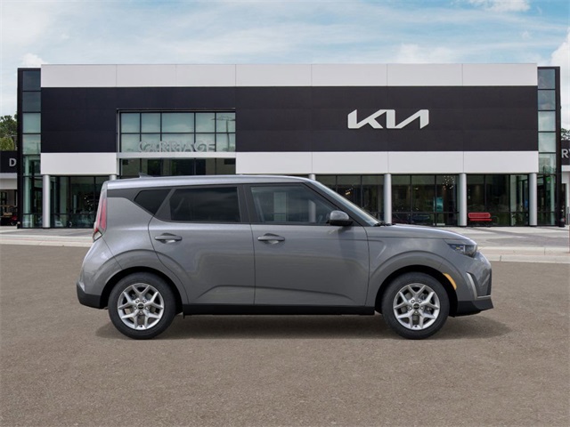 2025 Kia Soul LX S photo 4