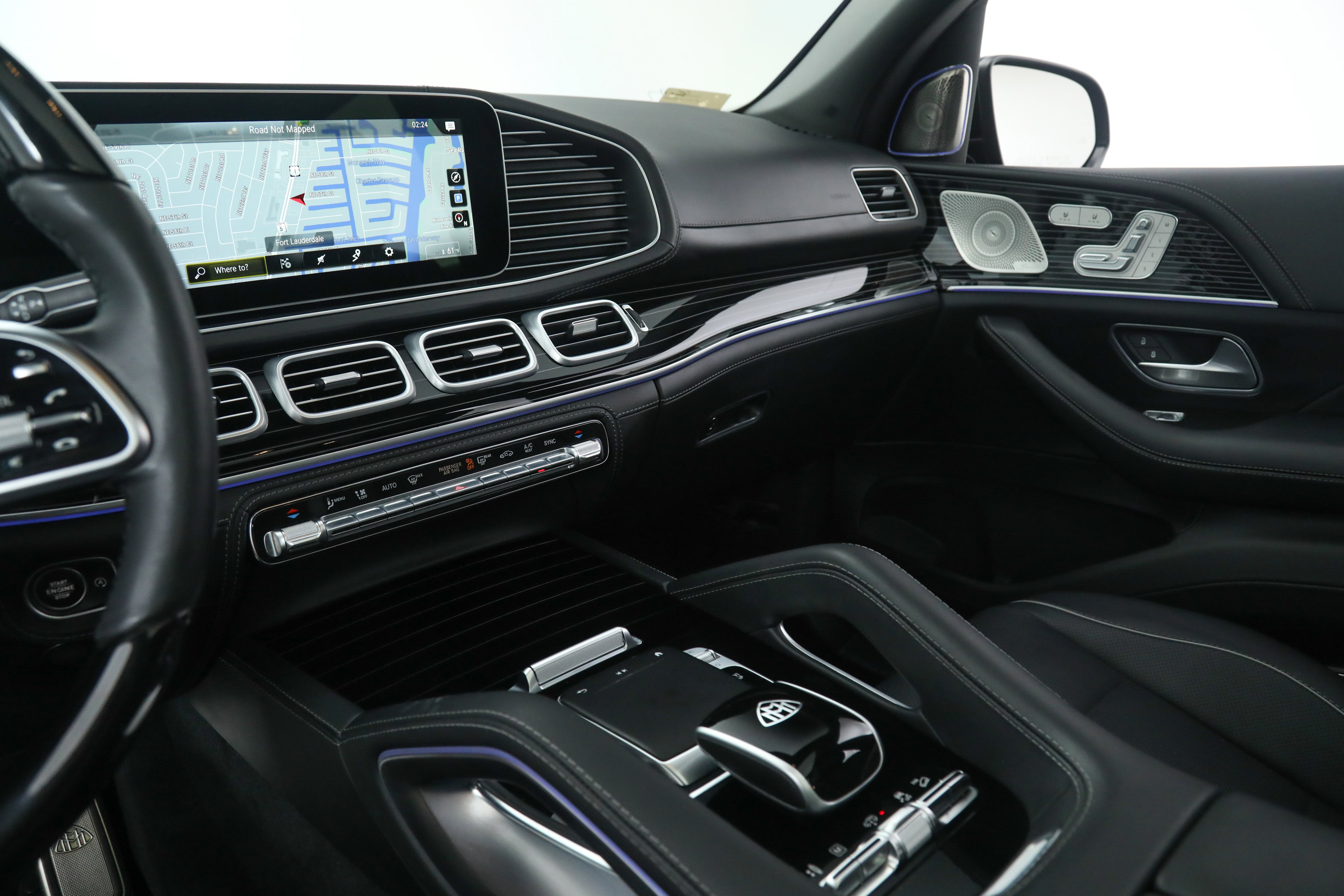 2023 Mercedes Benz GLS Maybach 600 4MATIC photo 32