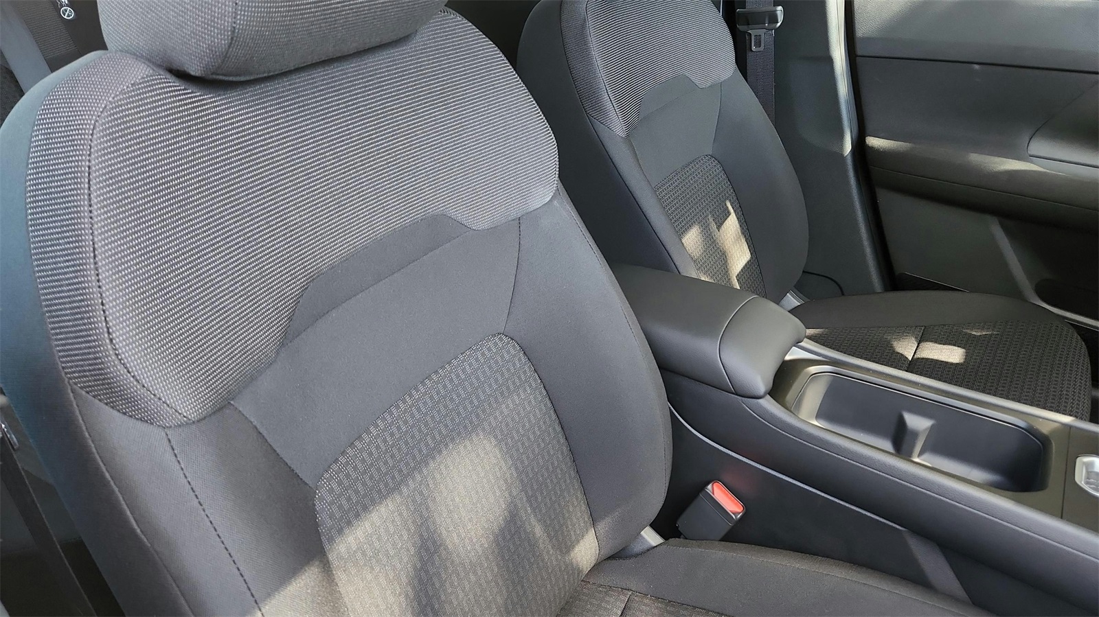 2025 Nissan Kicks Play S photo 20