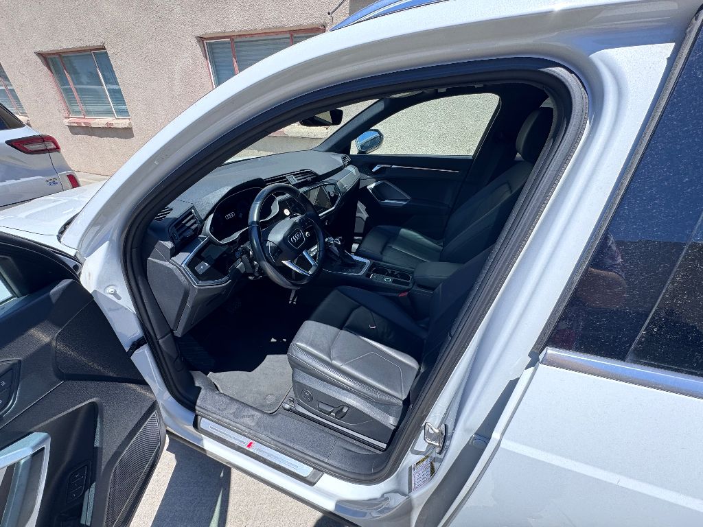 2024 Audi Q3 S line Premium photo 4