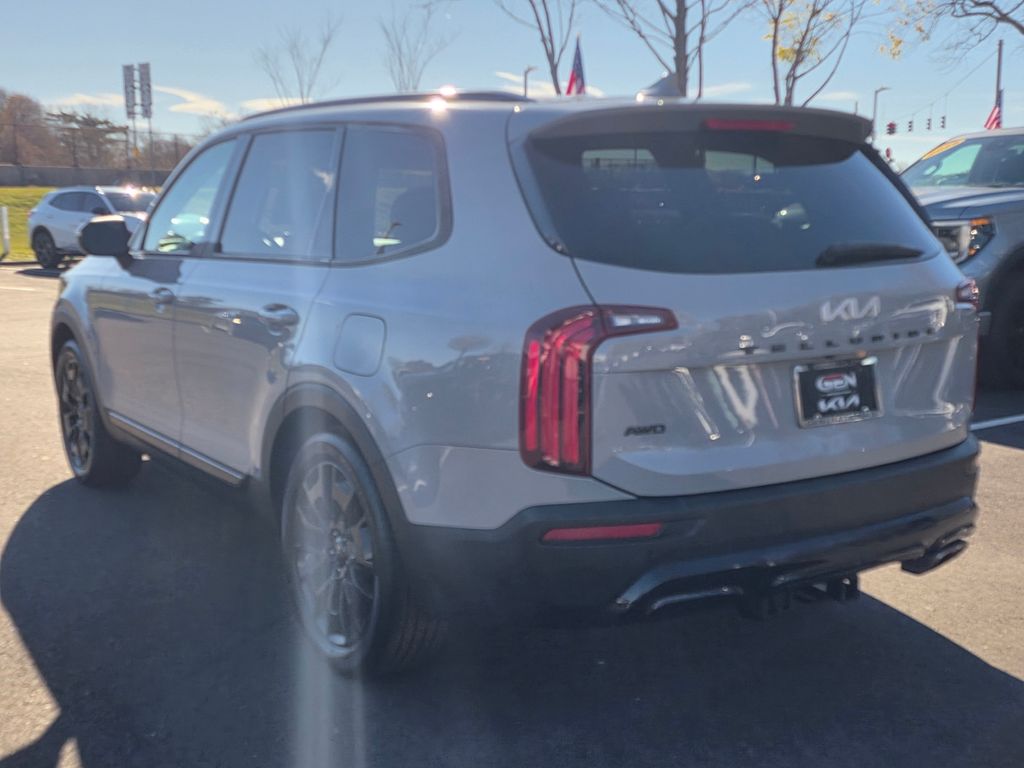 2022 Kia Telluride EX photo 3
