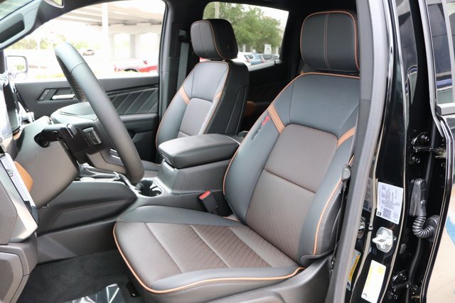 2025 Gmc Canyon AT4 photo 9