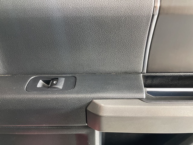 2018 Ford F-150 Platinum photo 14