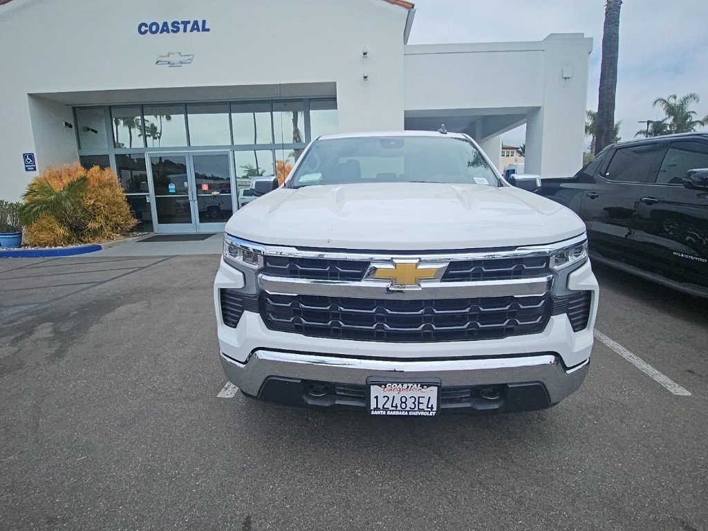 2025 Chevrolet Silverado 1500 LT photo 2