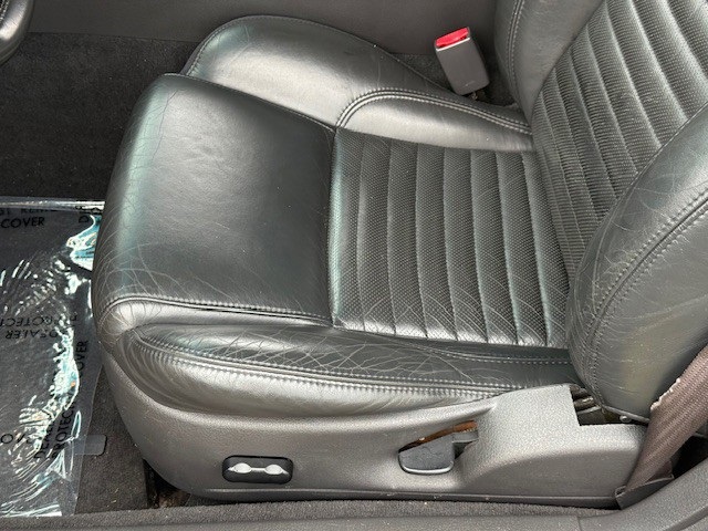 2002 Ford Thunderbird Base photo 25