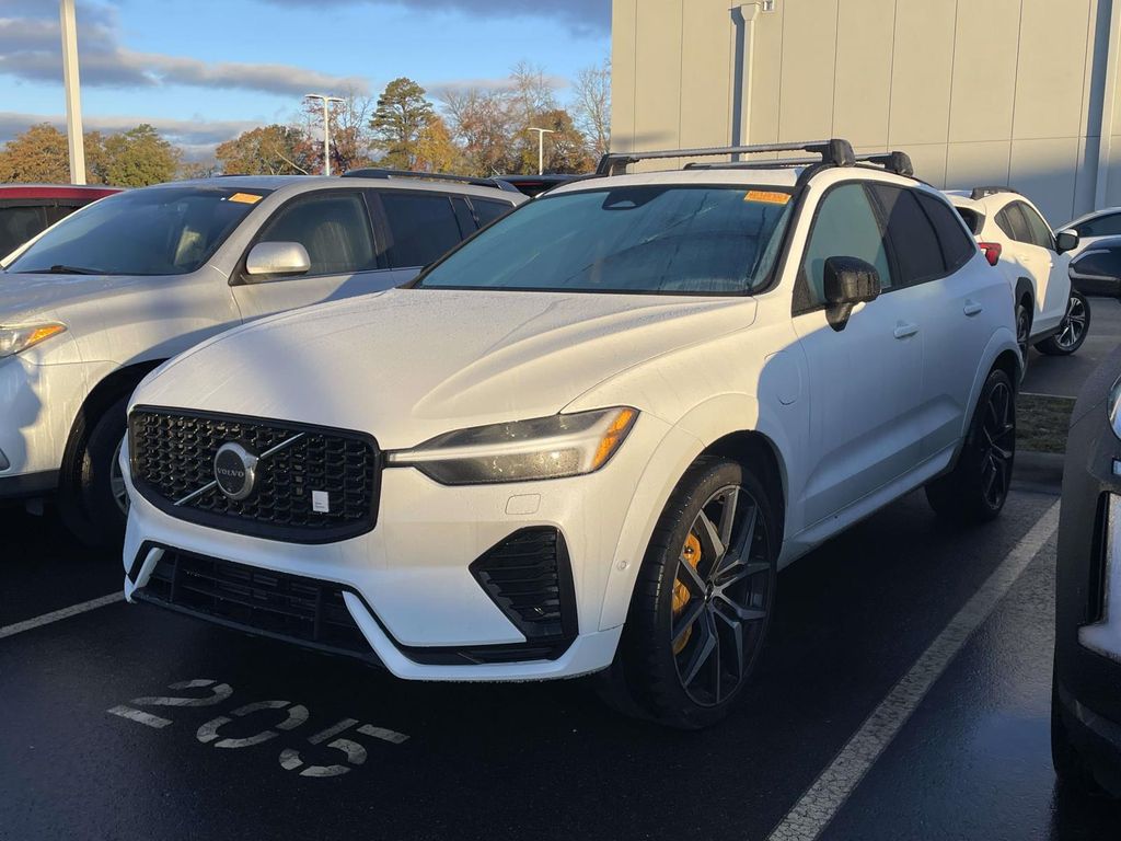 2024 Volvo XC60 Recharge T8 Polestar photo 2