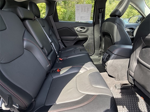 2022 Jeep Cherokee Trailhawk photo 18