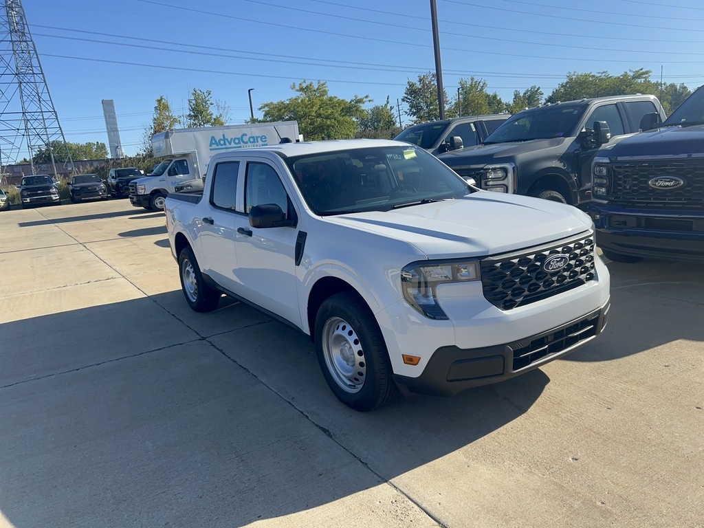 2025 Ford Maverick XL photo 2