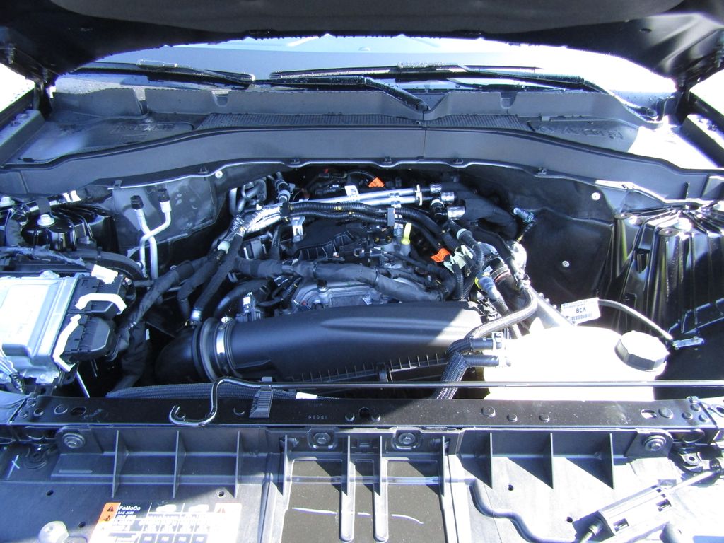 2025 Ford Explorer photo 33