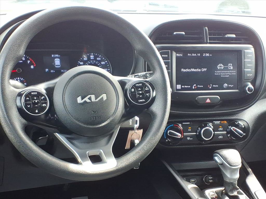 2022 Kia Soul LX S X-Line photo 3