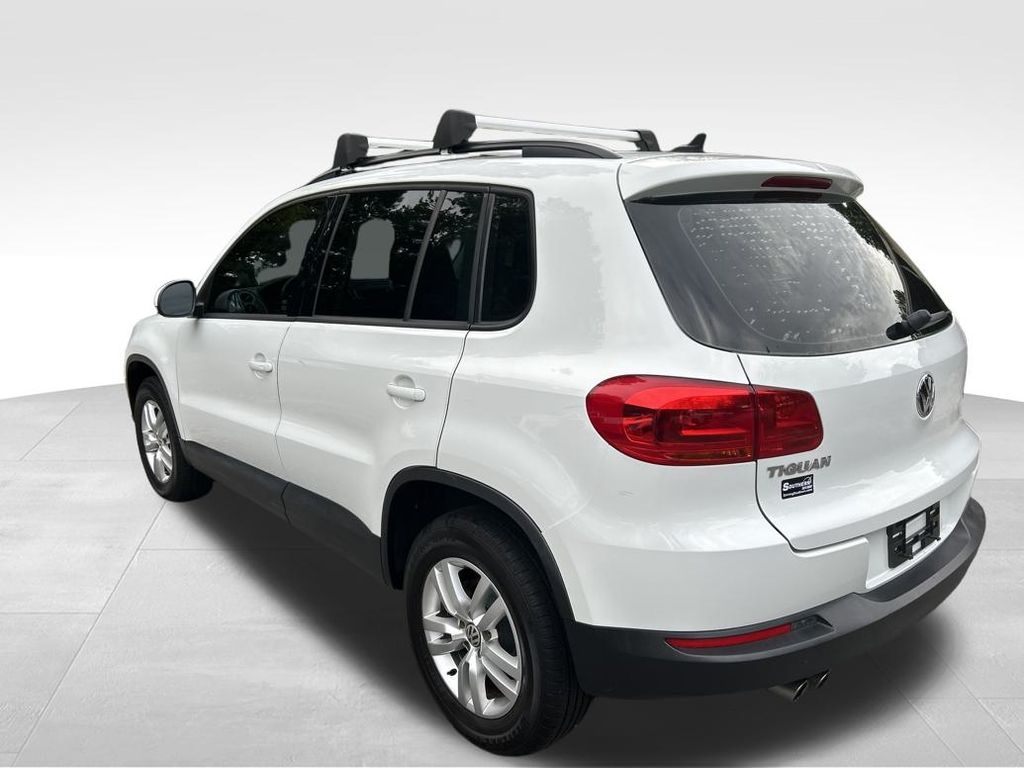 2017 Volkswagen Tiguan S photo 3