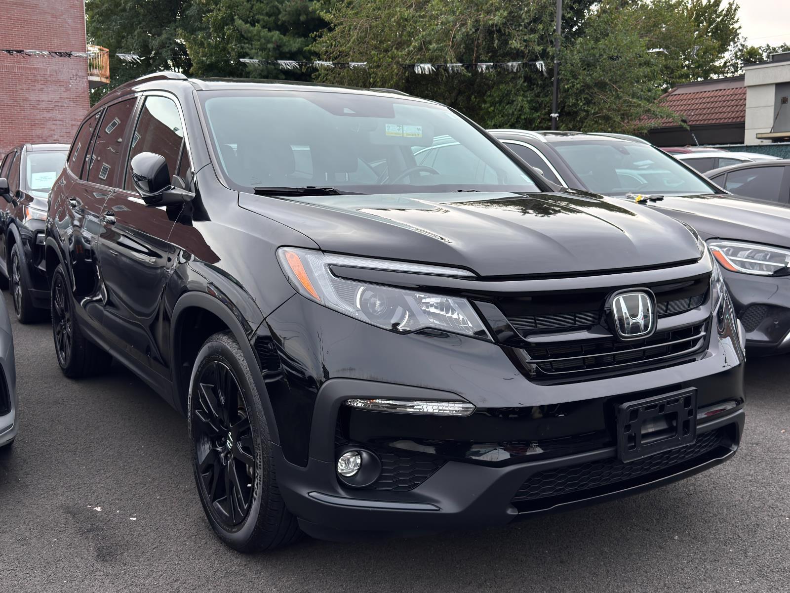 2022 Honda Pilot Special Edition photo 2