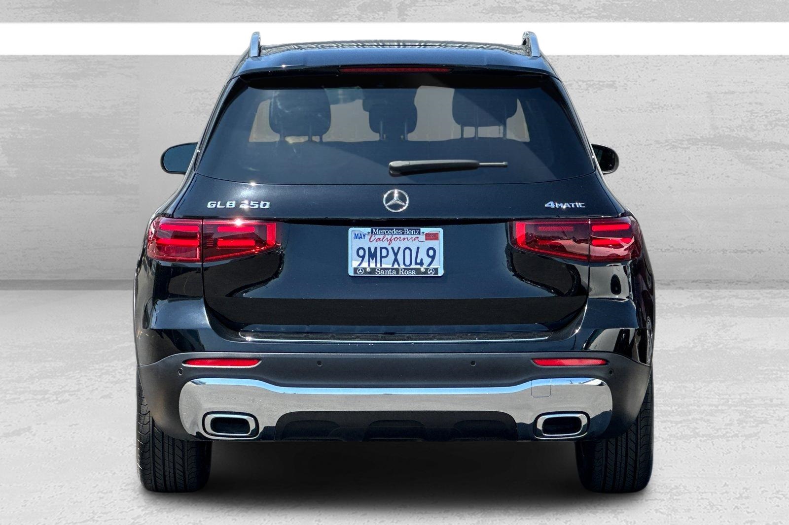 2024 Mercedes Benz GLB 250 4MATIC photo 4