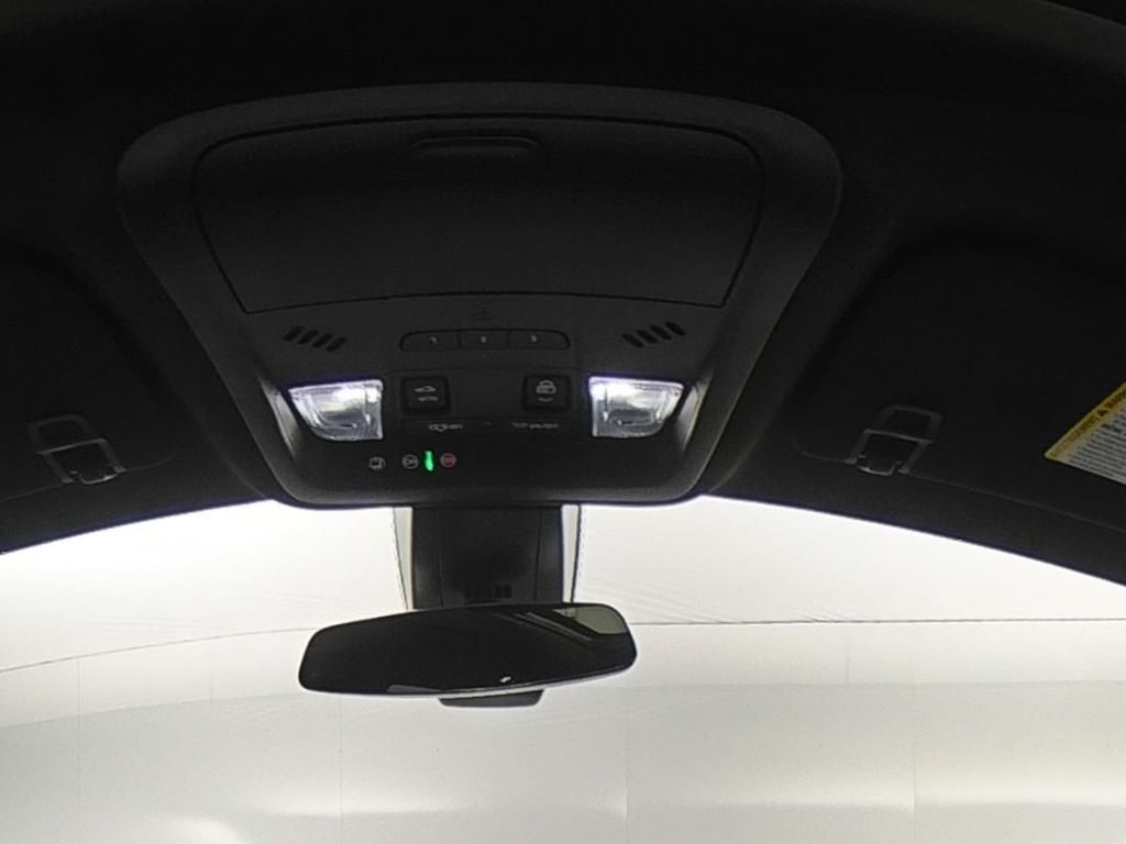 2025 Cadillac XT4 Luxury photo 17