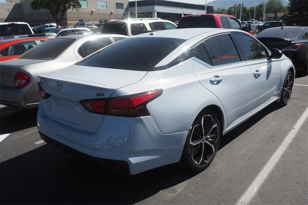 2023 Nissan Altima 2.5 SR photo 3