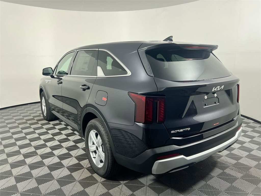 2026 Kia Sorento LX photo 5