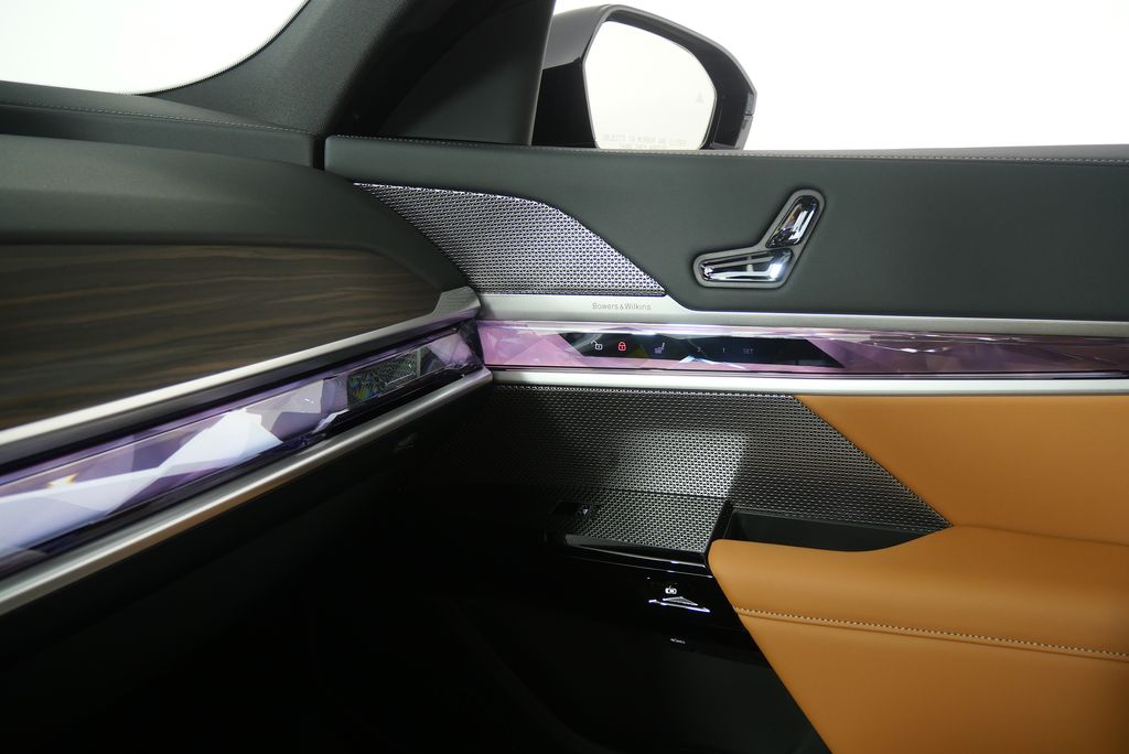 2025 Bmw 740i photo 26
