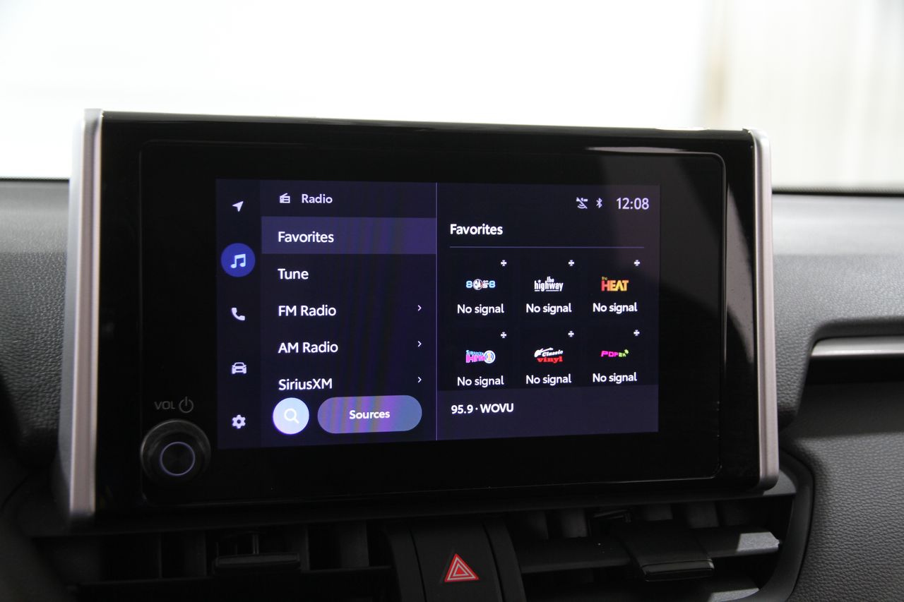 2024 Toyota RAV4 Hybrid SE photo 9