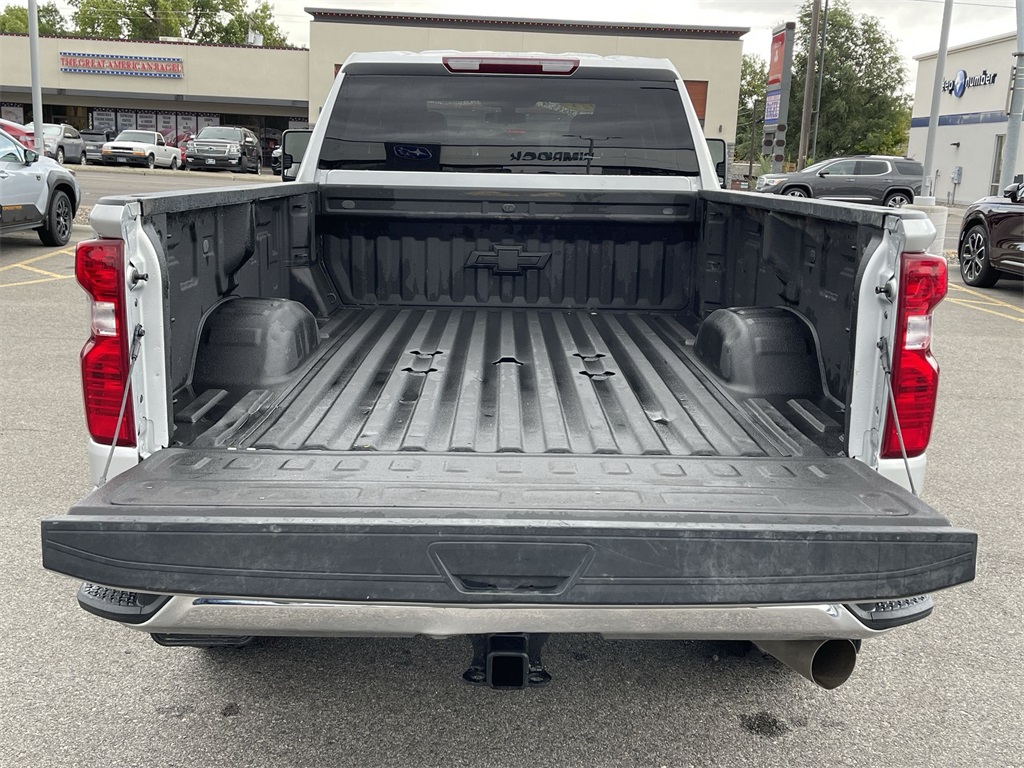 2023 Chevrolet Silverado 3500HD LT photo 38