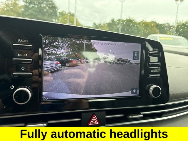 2022 Hyundai Elantra SEL Convenience photo 11