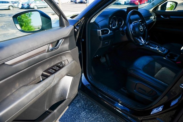 2022 Mazda CX-5 2.5 Select photo 4