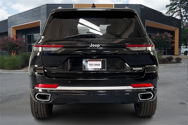 2022 Jeep Grand Cherokee Summit photo 3