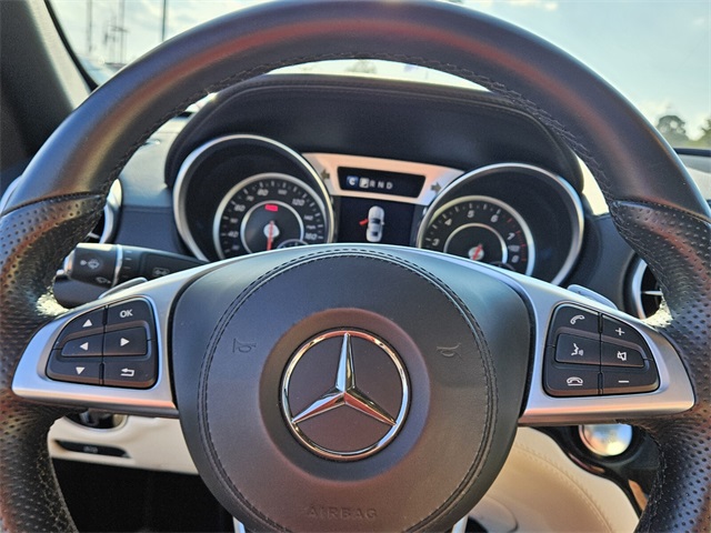 2017 Mercedes Benz SL 550 photo 22
