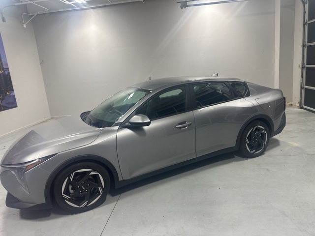 2025 Kia K4 EX photo 3