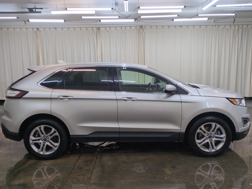 2018 Ford Edge Titanium photo 4