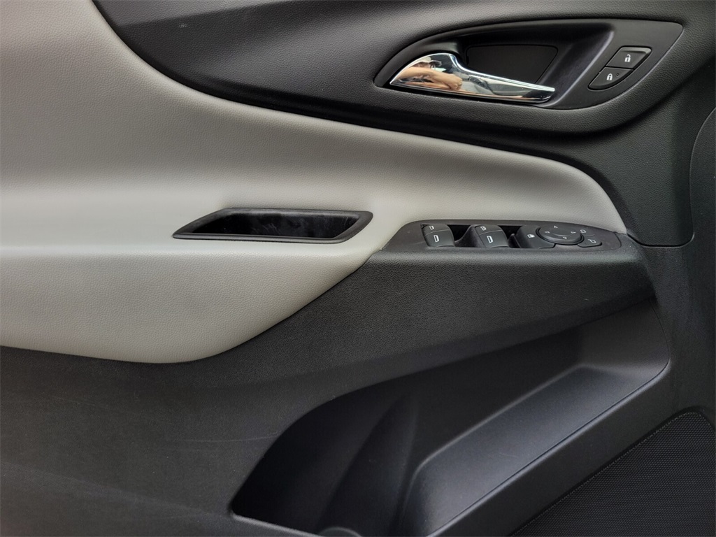 2018 Chevrolet Equinox LS photo 20