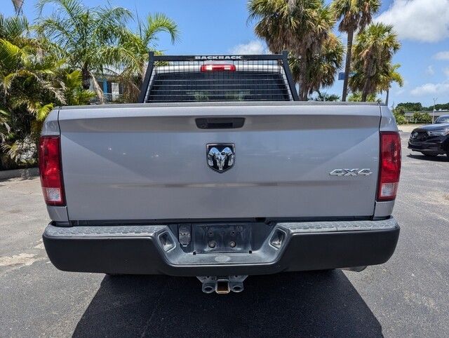 2020 Ram 1500 Classic Tradesman photo 3
