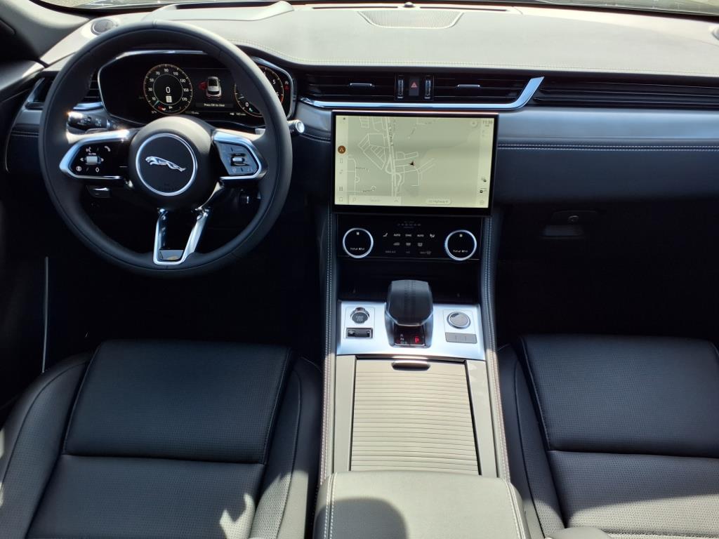 2026 Jaguar F-PACE P250 R-Dynamic S photo 4