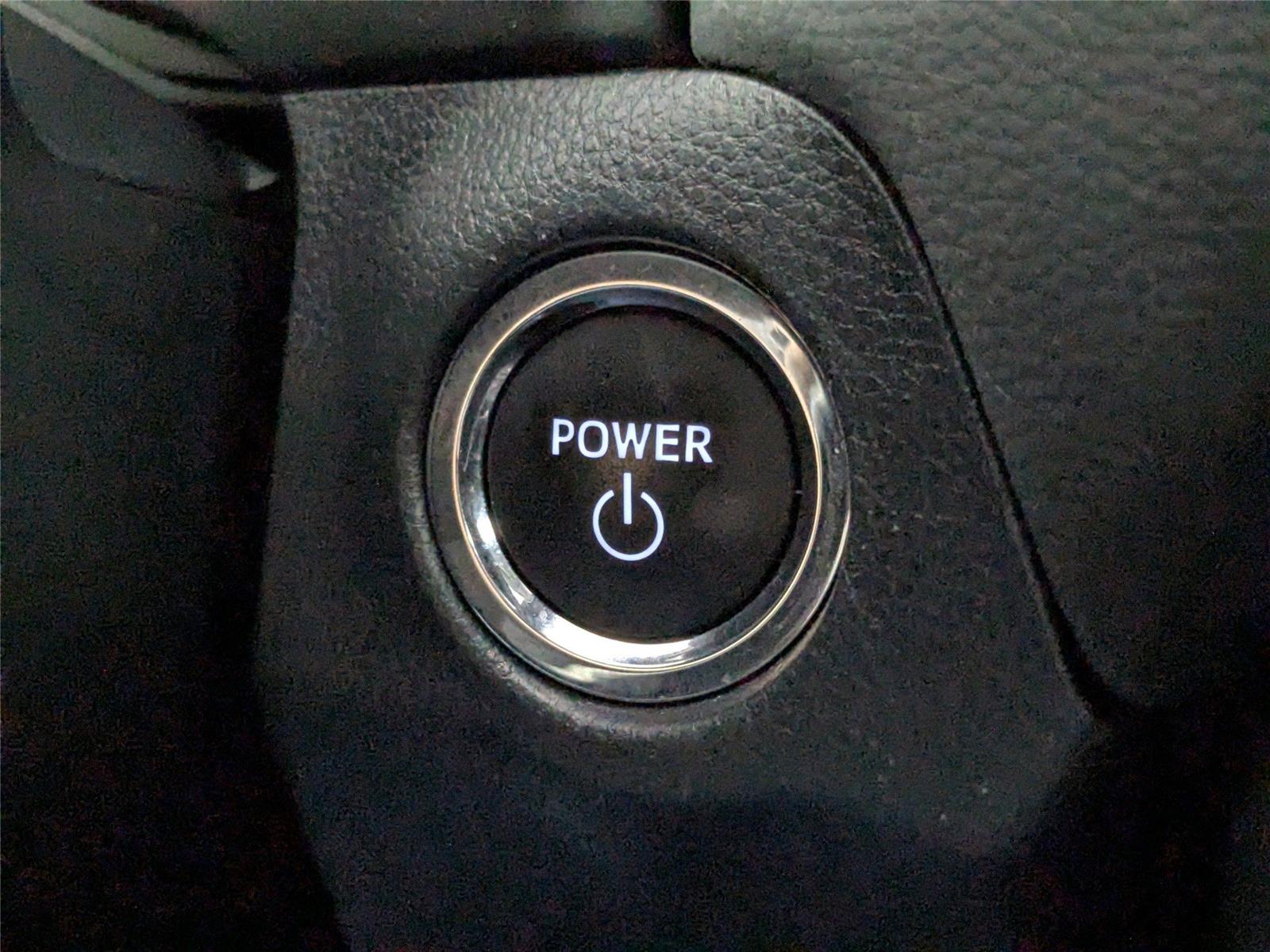 2024 Toyota RAV4 Hybrid XLE photo 17