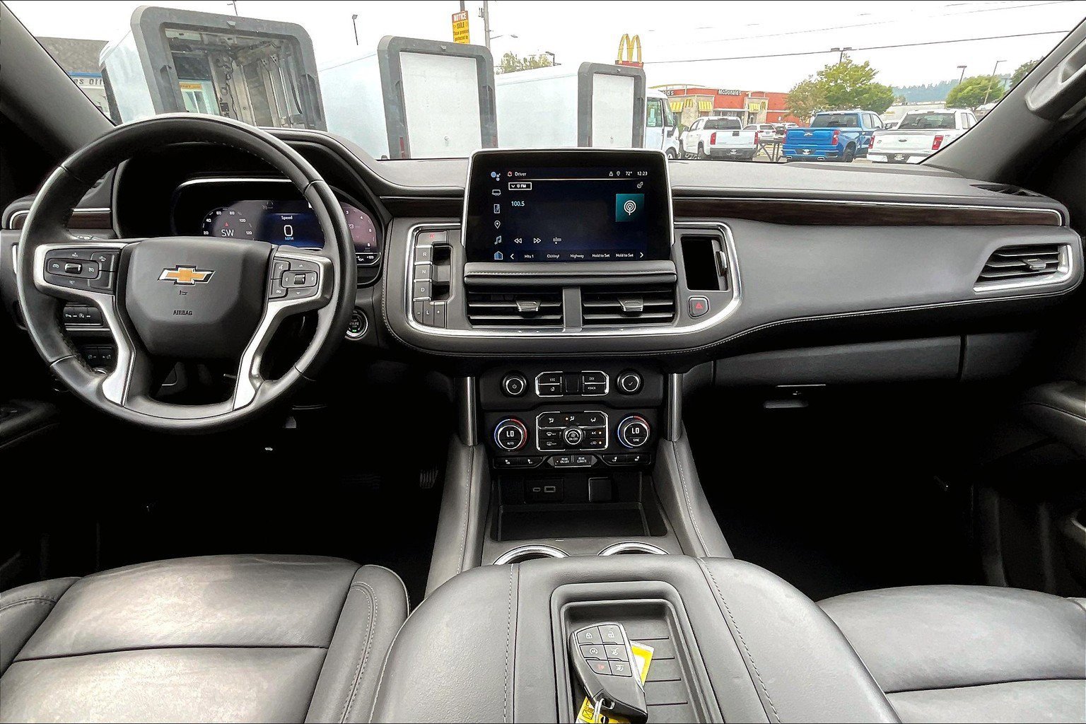 2023 Chevrolet Tahoe LT photo 13