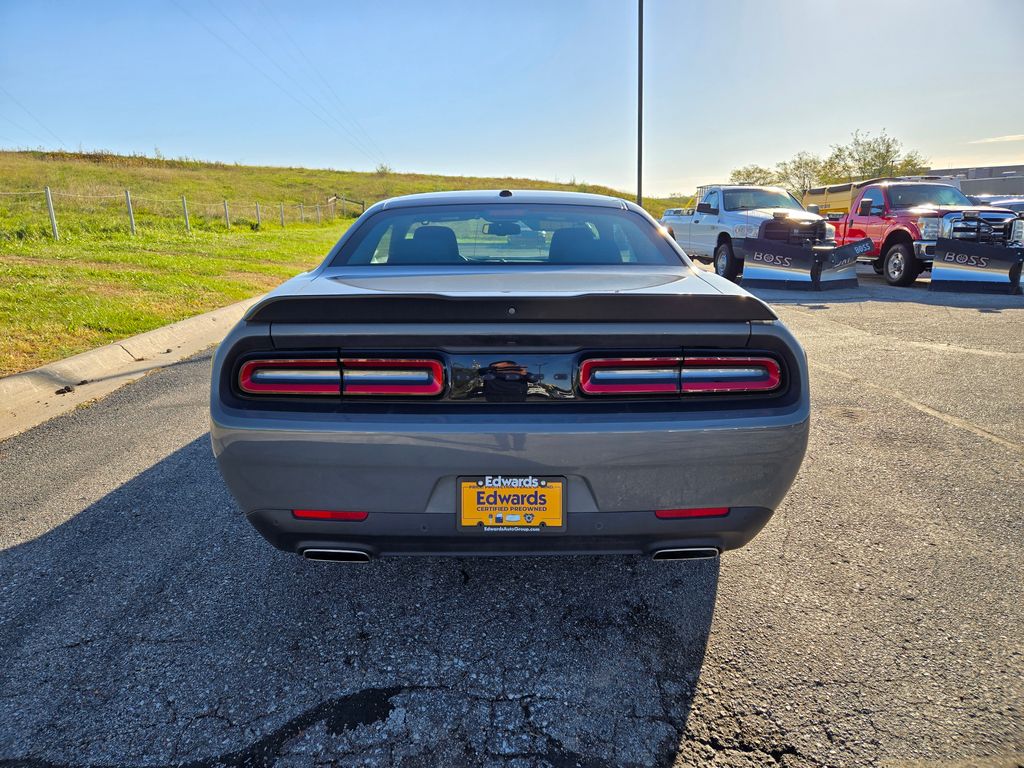 2023 Dodge Challenger GT photo 4