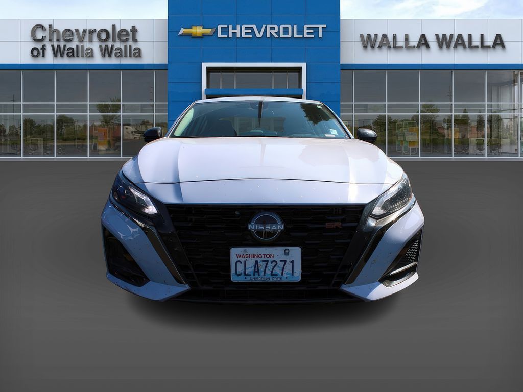 2024 Nissan Altima 2.5 SR photo 2