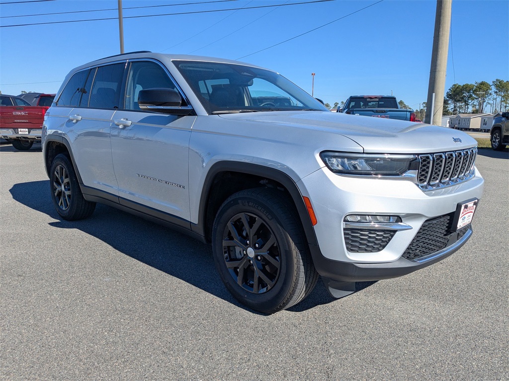 2023 Jeep Grand Cherokee Limited's photo