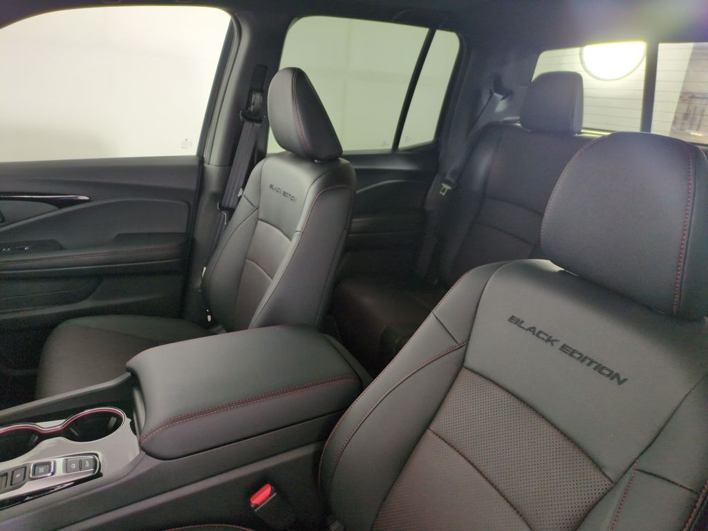 2025 Honda Ridgeline Black Edition photo 5