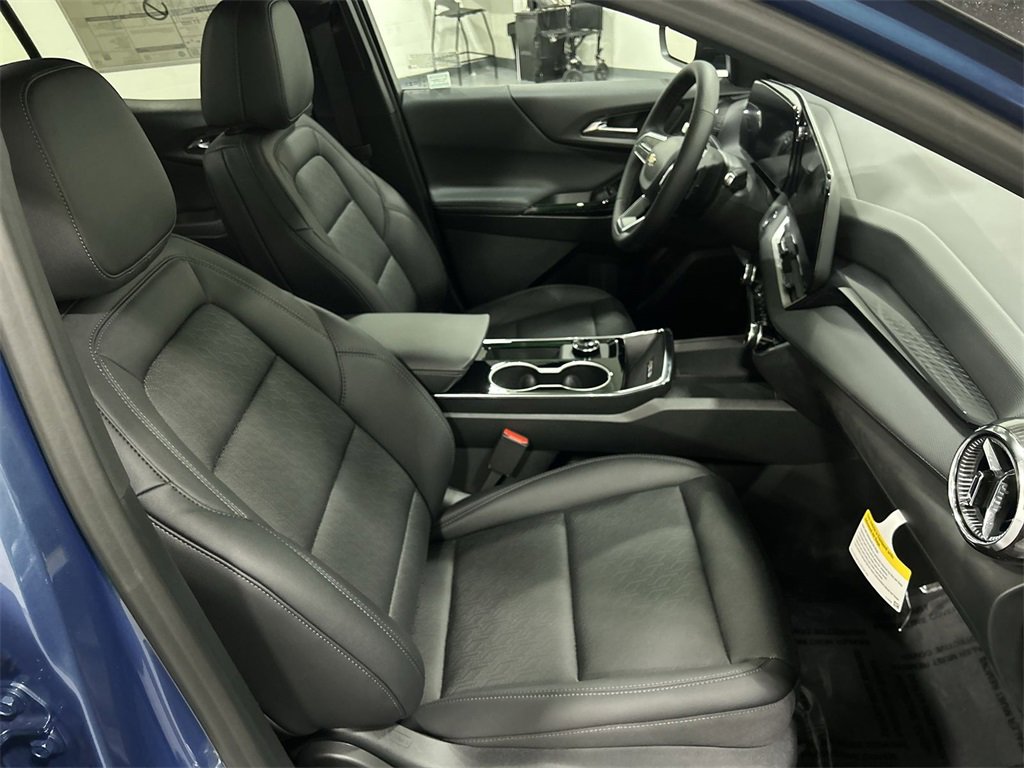 2026 Chevrolet Equinox LT photo 19