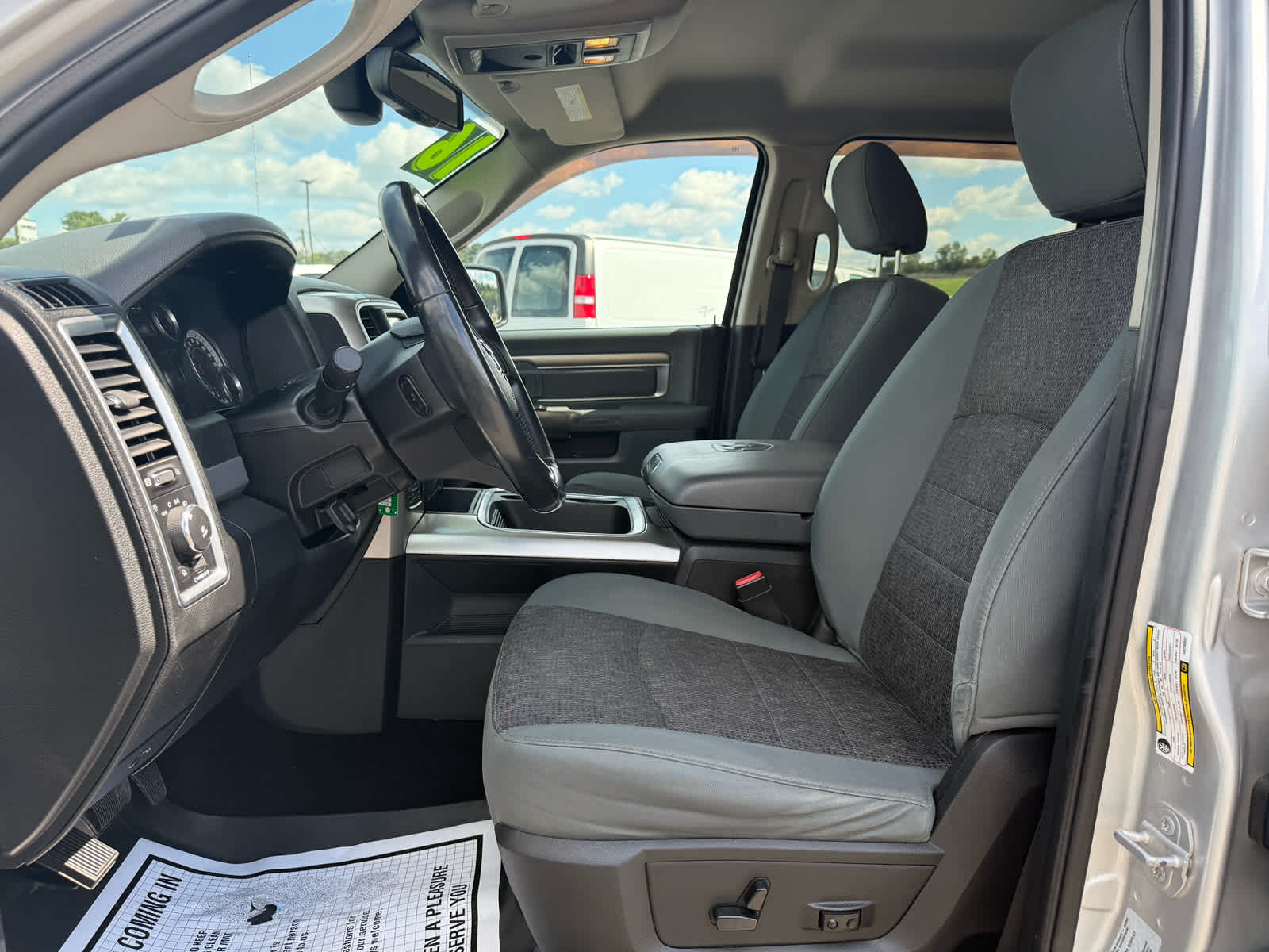 2016 Ram 1500 Big Horn photo 3